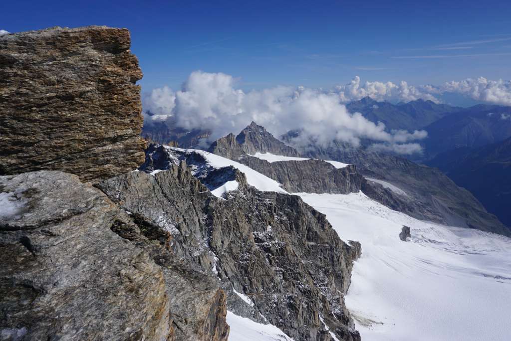 A step towards the sky: the slow hike to Gran Paradiso (4,061 m)