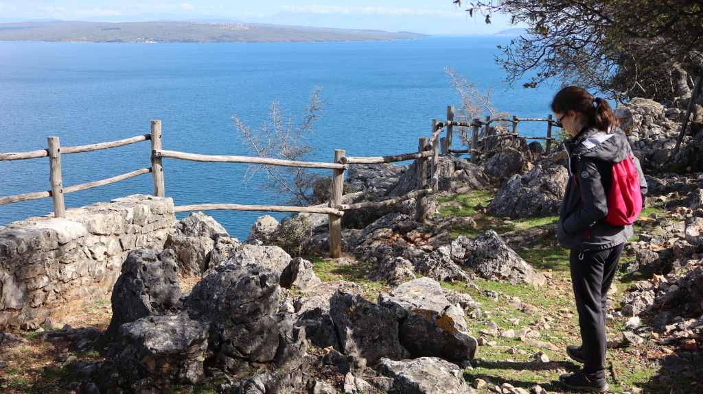 Cres, slow things to do, walking around. Photo credit Zdravko R.